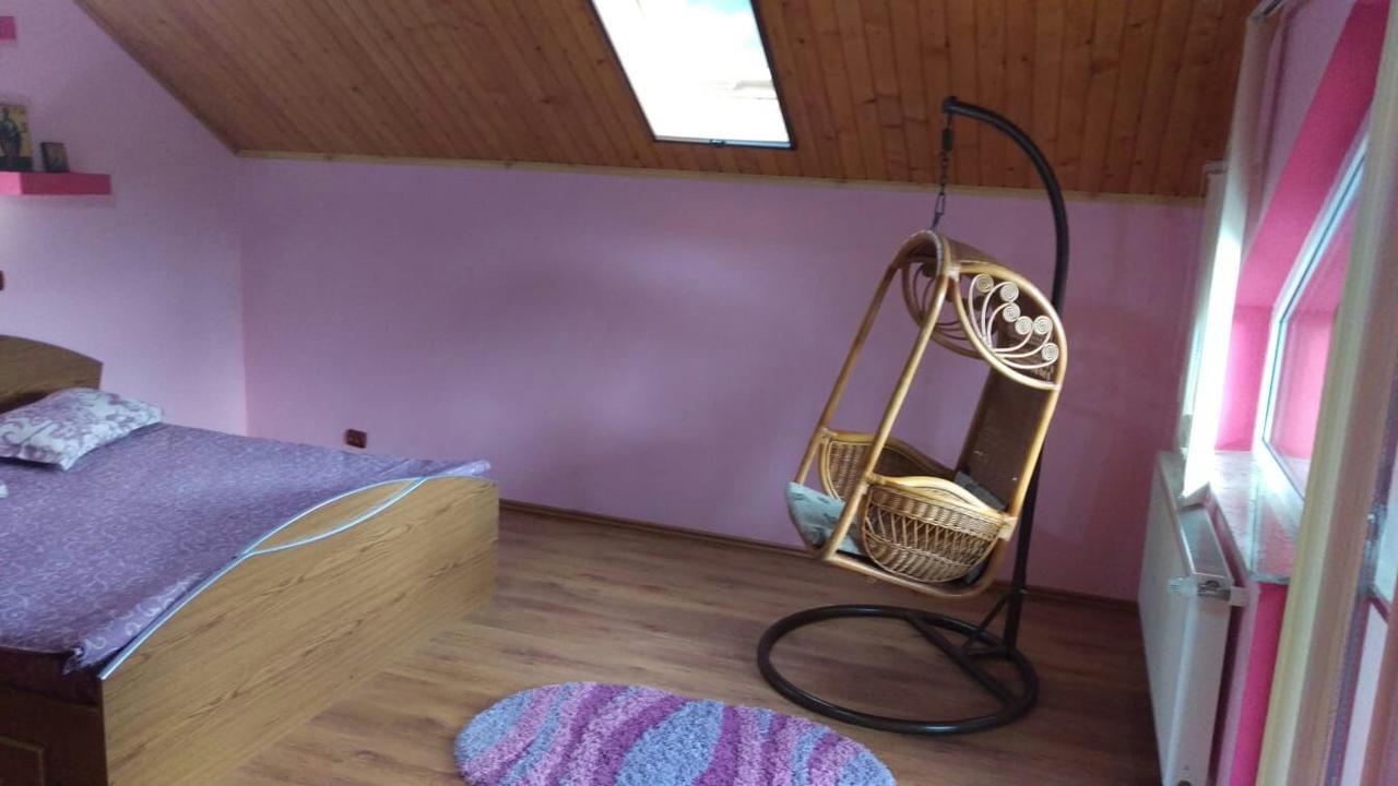 Casa De Vacanta Pârâul Rece Bagian luar foto